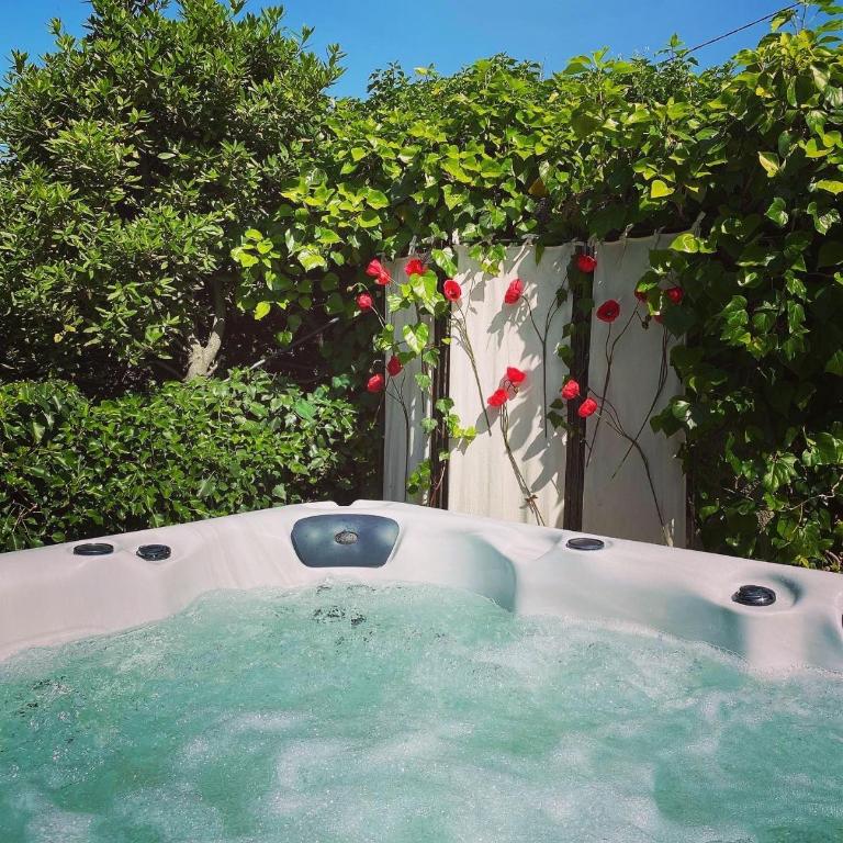 Bastide Aïna SPA et piscine - Suite Junior – Vue sur Montagne - 6