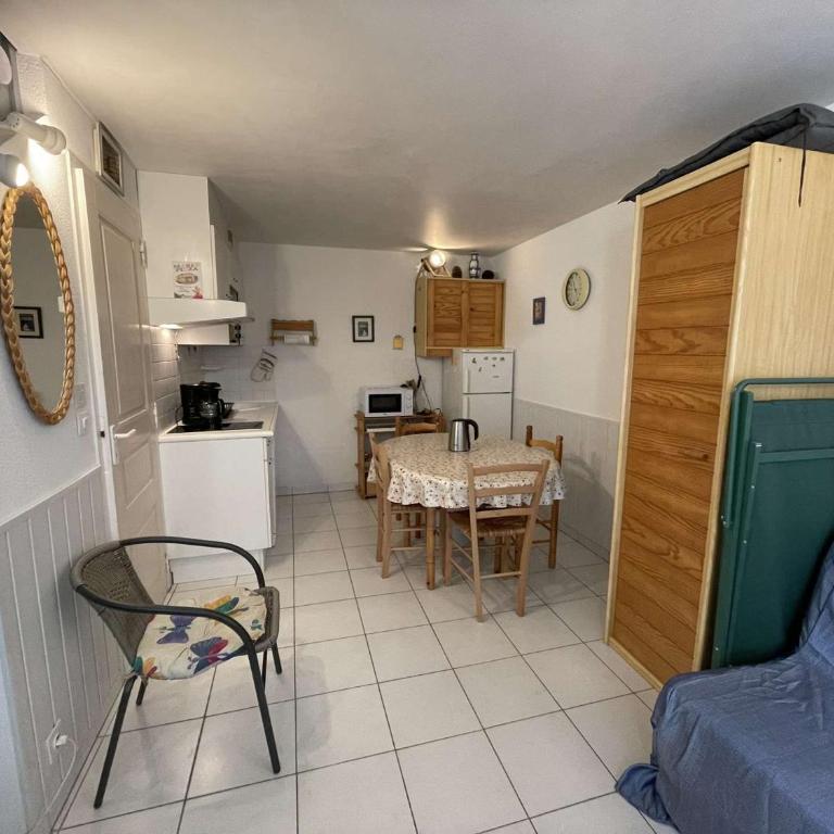 Charmante Maison 3 Pièces avec Piscines Chauffées, Terrasse et Jardin, à 300m de la Plage des Demoiselles - FR-1-224C-266 - Casa Vacanze - 8