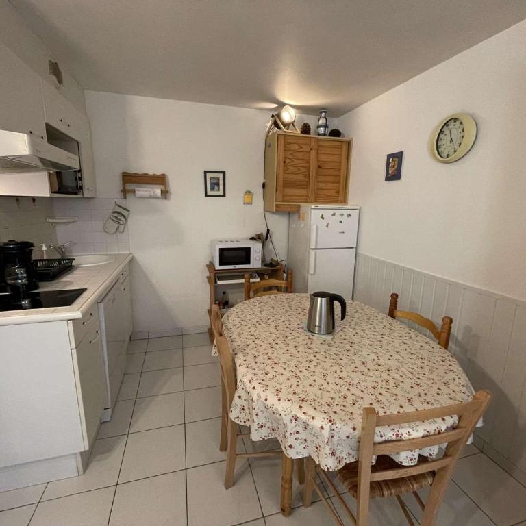 Charmante Maison 3 Pièces avec Piscines Chauffées, Terrasse et Jardin, à 300m de la Plage des Demoiselles - FR-1-224C-266 - Casa Vacanze - 9