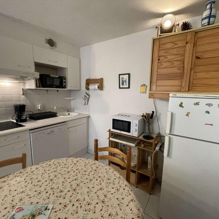 Charmante Maison 3 Pièces avec Piscines Chauffées, Terrasse et Jardin, à 300m de la Plage des Demoiselles - FR-1-224C-266 - Casa Vacanze - 10