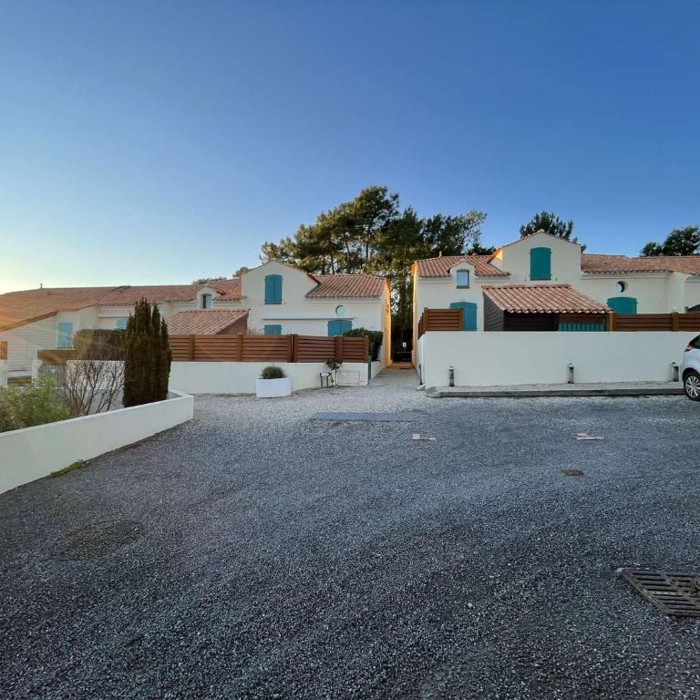Charmante Maison 3 Pièces avec Piscines Chauffées, Terrasse et Jardin, à 300m de la Plage des Demoiselles - FR-1-224C-266 - Casa Vacanze - 19