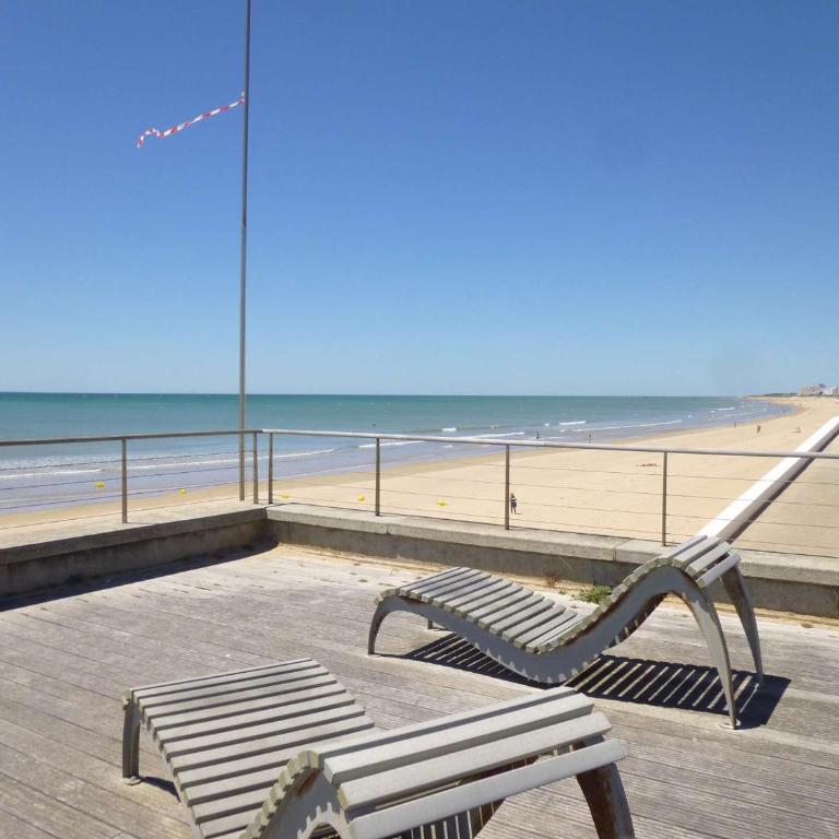 Charmante Maison 3 Pièces avec Piscines Chauffées, Terrasse et Jardin, à 300m de la Plage des Demoiselles - FR-1-224C-266 - Casa Vacanze - 23