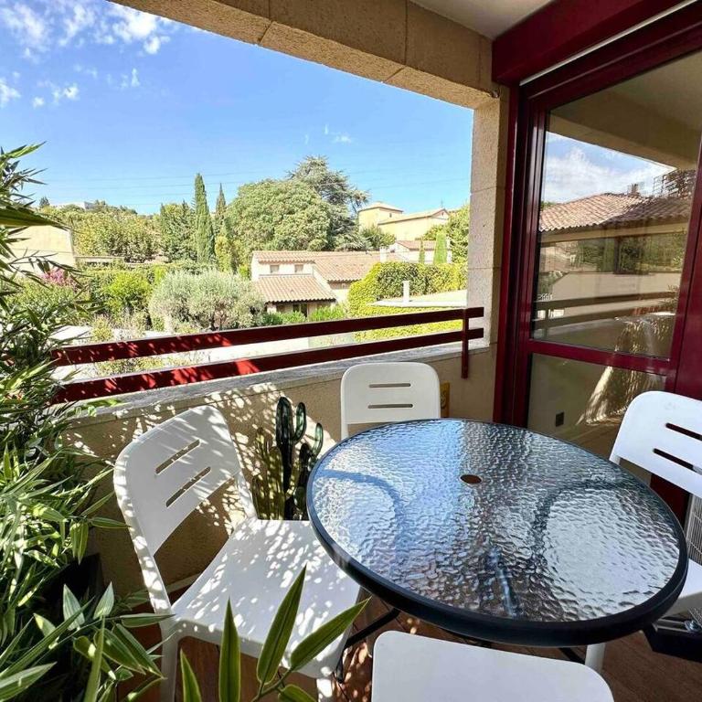 Centre ville AIX - Terrasse / Ascenseur - Rénové - Apartamento de 1 dormitorio - 25
