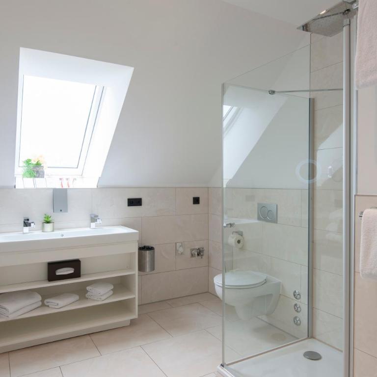 AdvaStay by KING's - Deluxe Suite mit Terrasse - 9
