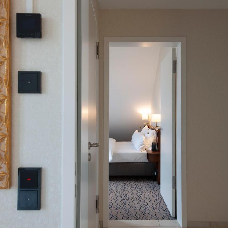 AdvaStay by KING's - Deluxe Suite mit Terrasse - 11