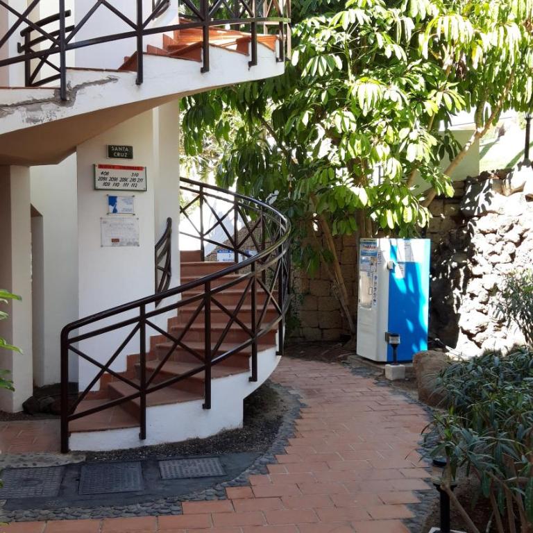 Apartment with pool and gardens near the coast - Apartamento de 1 dormitorio - 2