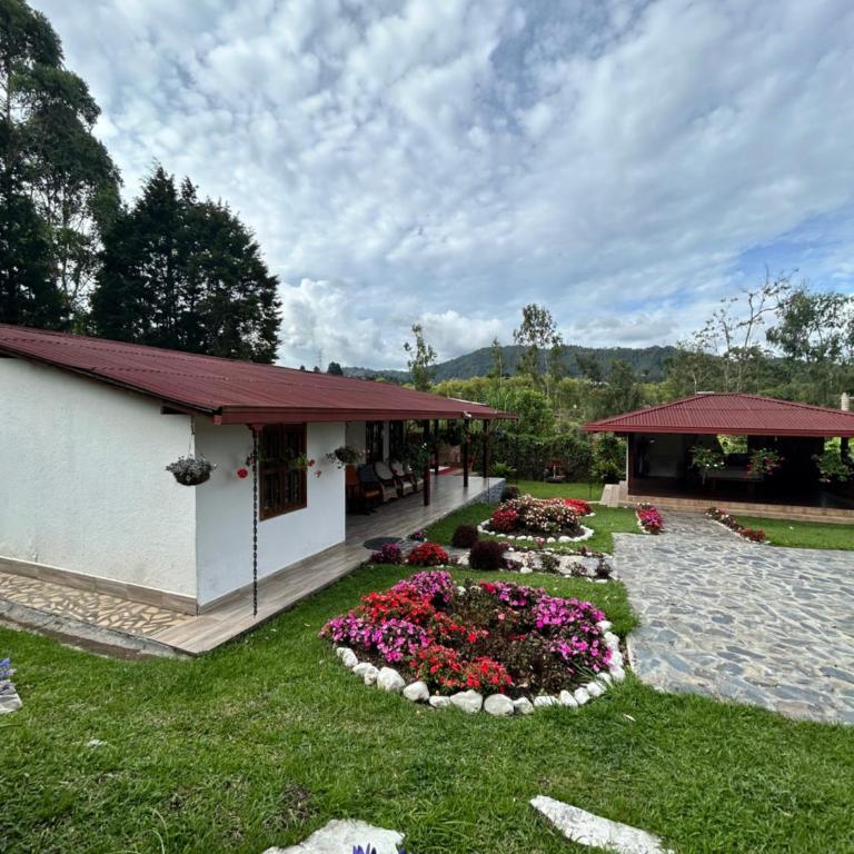 finca Encanto - Casa de 5 dormitorios - 95