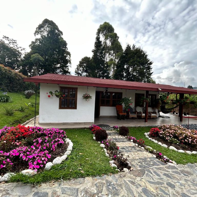 finca Encanto - Five-Bedroom House - 100