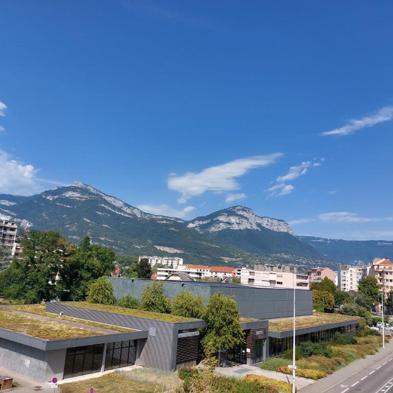 Studio - Studio with Mountain View - 3