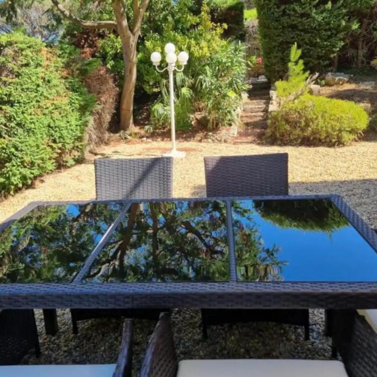 La Maison Soleil overlooking the Bay of St Tropez - Casa con 2 Camere da Letto - 17