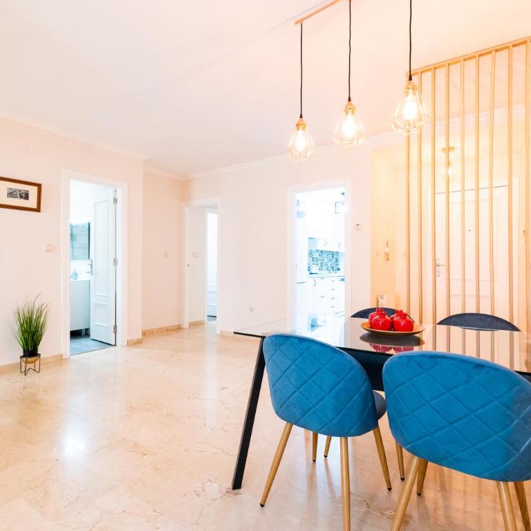 Granada en Sueño - Three-Bedroom Apartment - 73