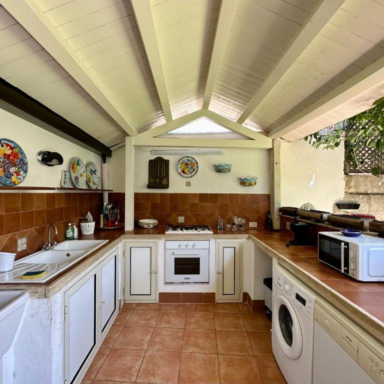 Villa Saline - Luxury Garden Mondello - Monolocale con Vista Giardino - 3
