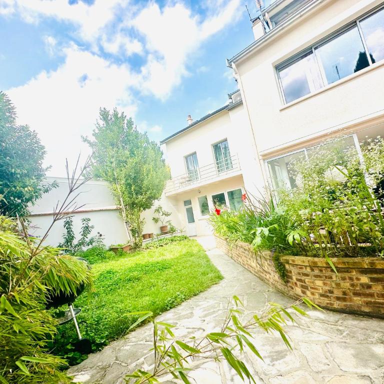 Reims Sherpa Guest House - Studio avec Vue sur Jardin - 4