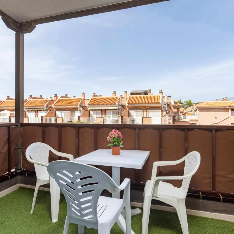 Agradable piso con piscina & playa terraza y WIFI - Apartamento de 1 dormitorio - 3