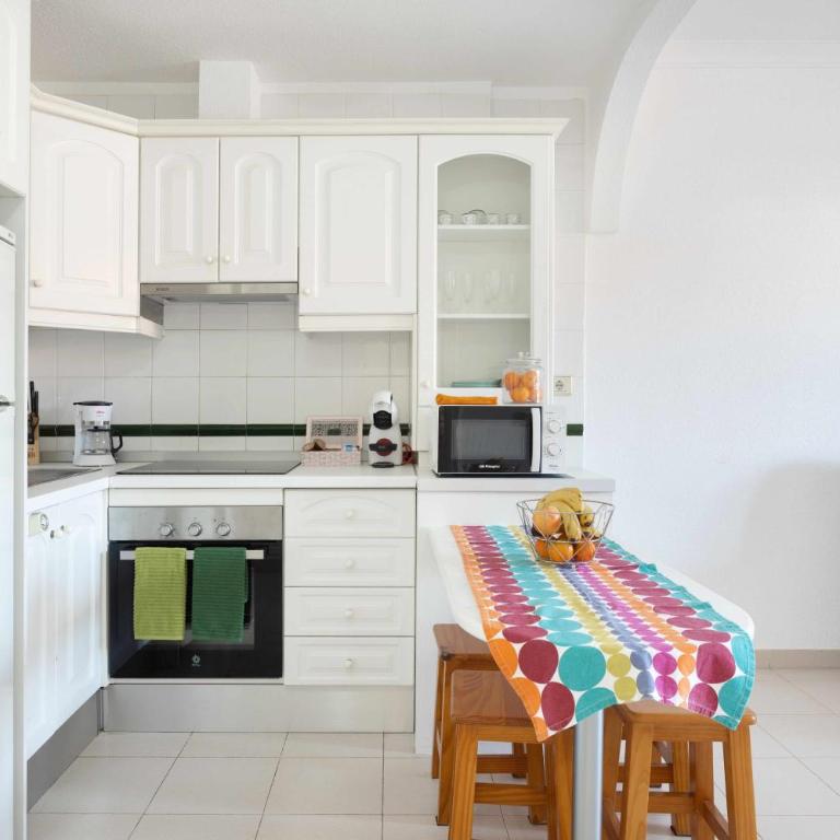 Agradable piso con piscina & playa terraza y WIFI - Apartamento de 1 dormitorio - 15