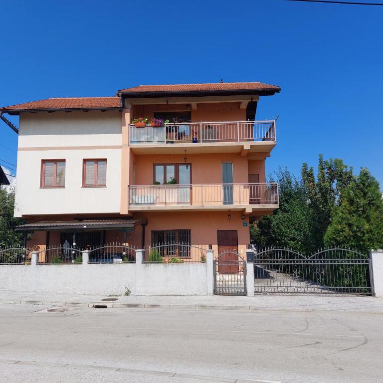 Apartman Nedim - Free Parking & Garden near Airport - Two-Bedroom Apartment - 28
