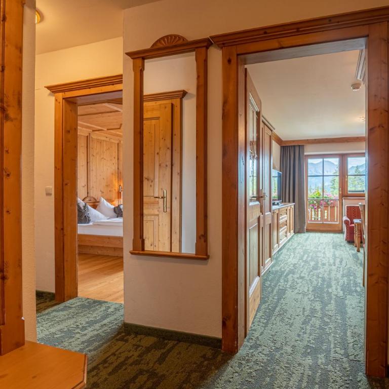 Zugspitz Resort - Standard Junior Suite mit Balkon – Nebengebäude - 5