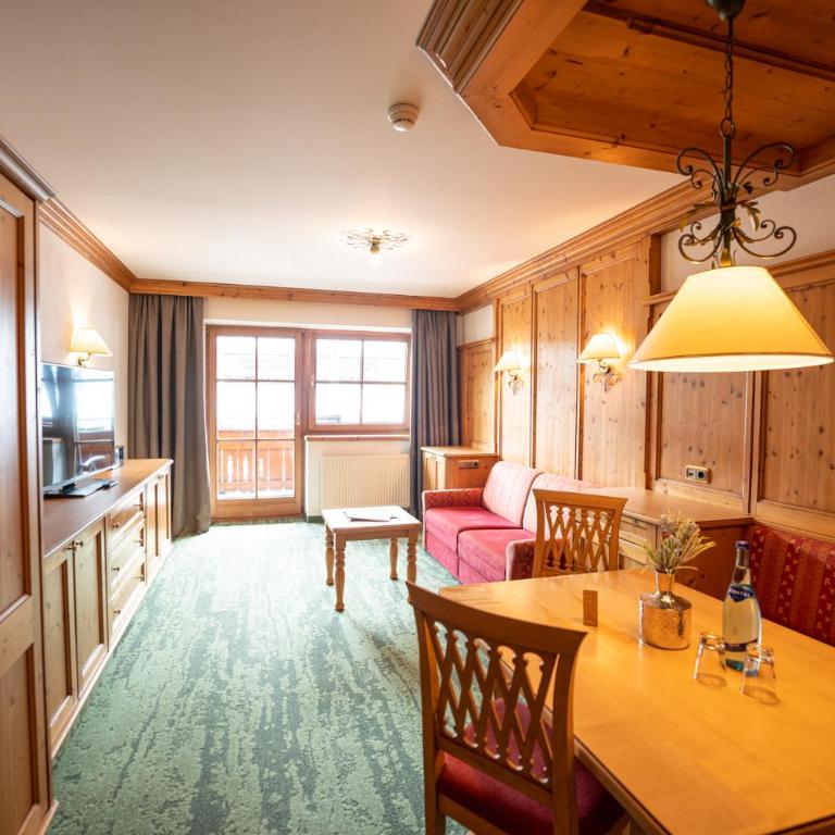 Zugspitz Resort - Standard Junior Suite mit Balkon – Nebengebäude - 7