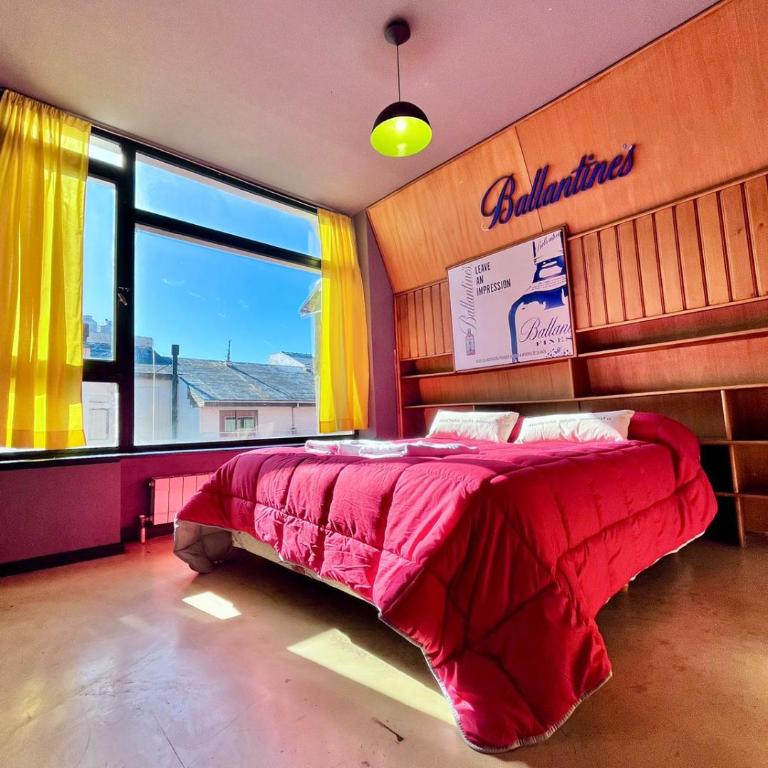 Moving Hostel Travel Bar - Double Room with Shared Bathroom - 2