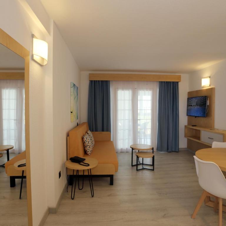 Hotel-Apartamentos Andorra - Apartamento de 2 dormitorios (4 adultos) - 8