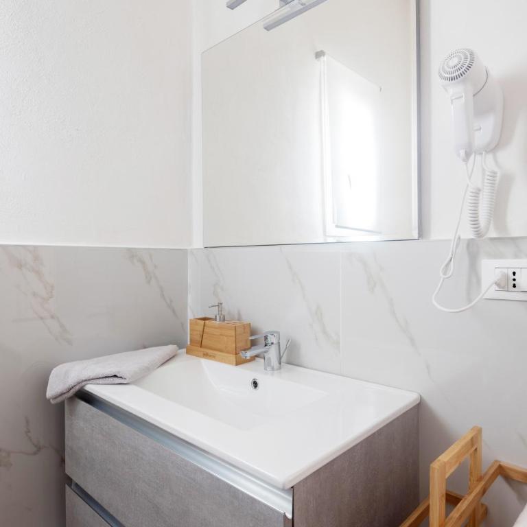 A CA' DU BARBA ALE - Three-Bedroom Apartment - 33