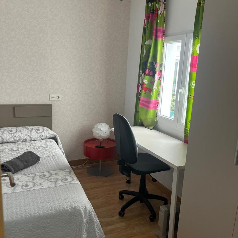Bonito apartamento en Granada (zona palacio congresos y metro) - Three-Bedroom Apartment - 8