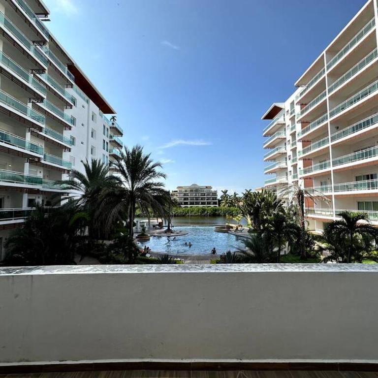 Pacifika 2002, elegante depa con vista al lago! - Two-Bedroom Apartment - 4