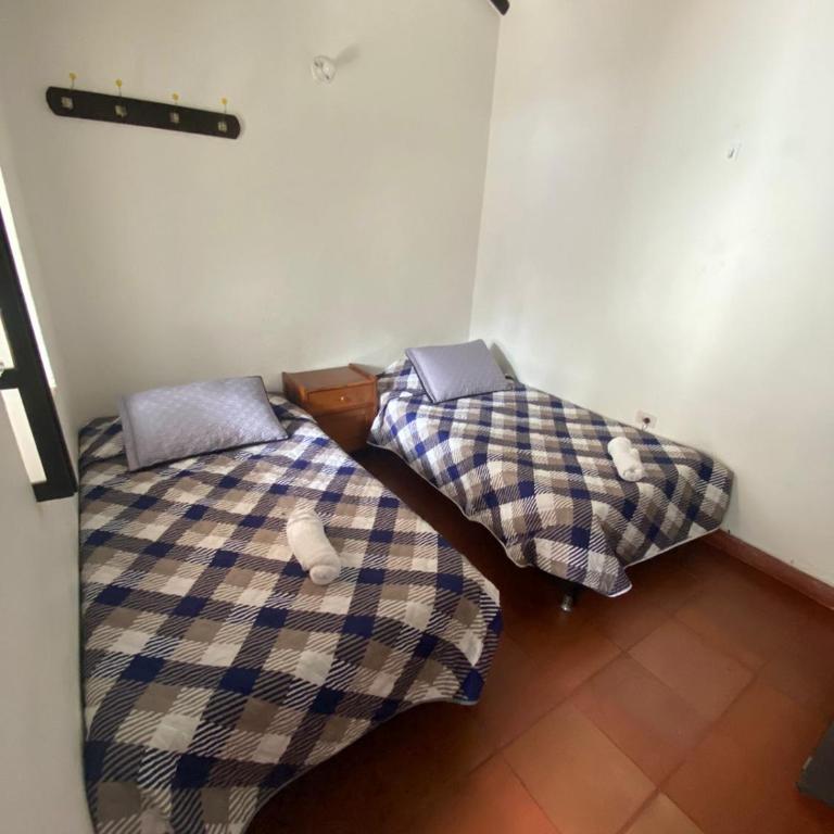 Casa Naturhola - Habitación Doble con baño compartido - 2 camas - 6