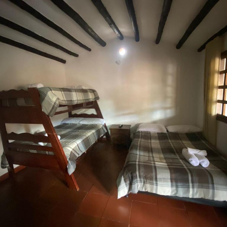 Casa Naturhola - Habitación Familiar con baño privado - 6