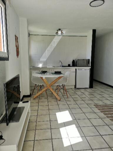Mikasuite - One-Bedroom Apartment - 10
