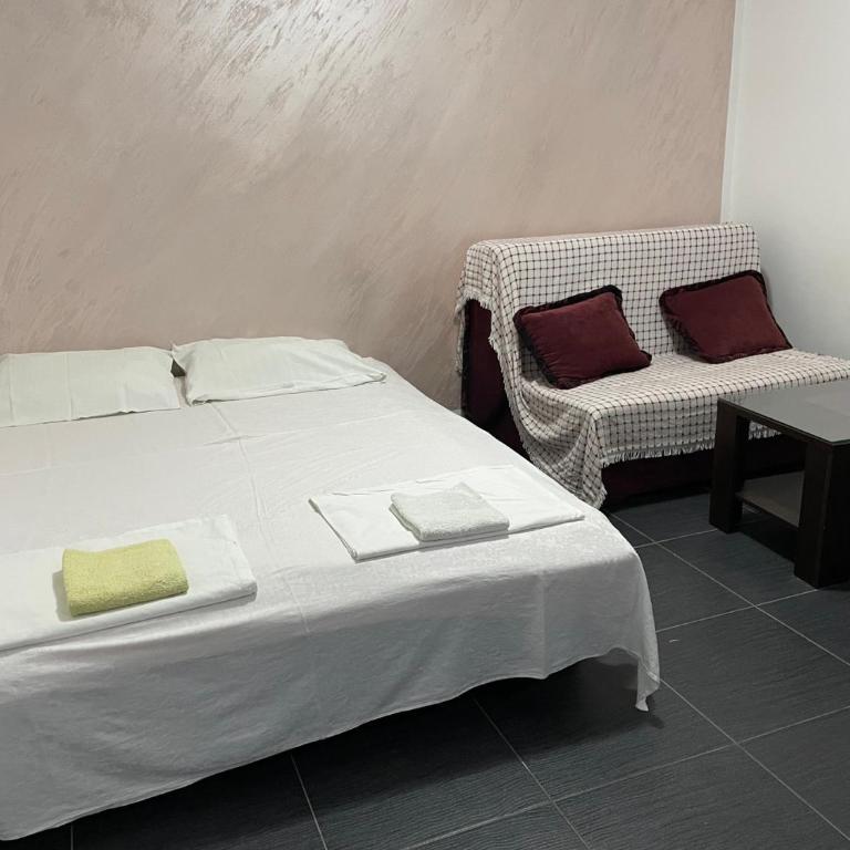 Apartments Stevanovic - Basic Triple Room with Shared Bathroom - 6