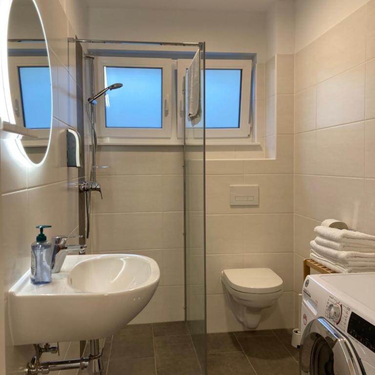 Promenade by BestChoice - Self Check-in with Parking Option - Superior Apartment - 7