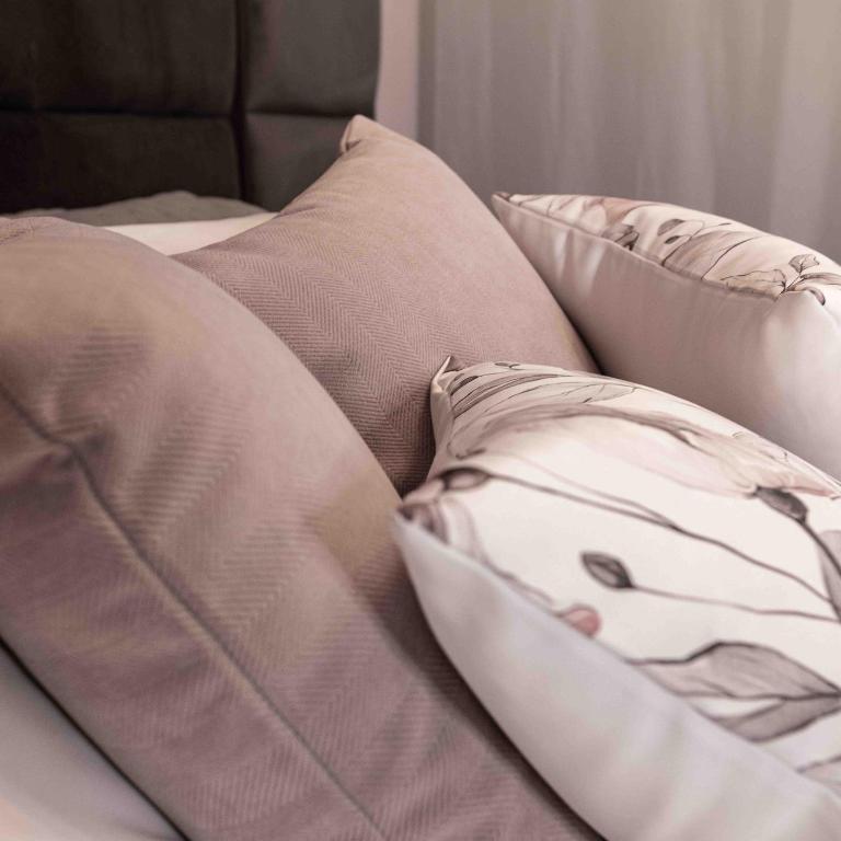Morada Luna Polanco - Queen Room with Shared Bathroom - 16