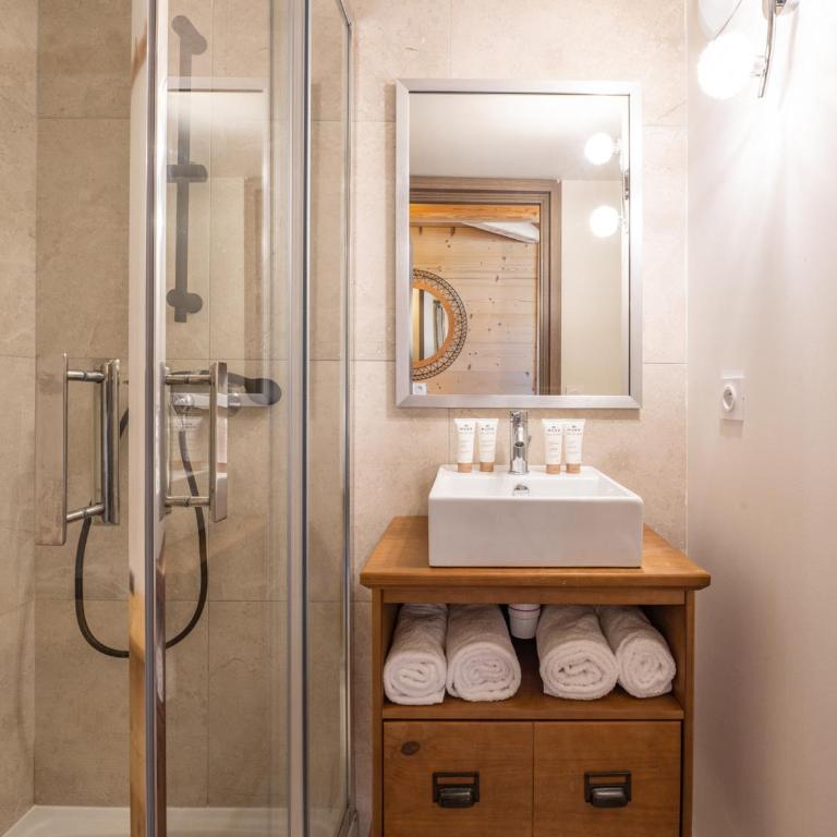 Appartement 3 Pièces Centre Alpe d'Huez avec Parking et WIFI - FR-1-645-44 - Apartment - 13