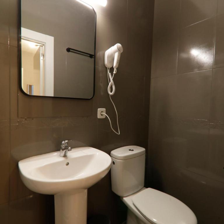 SUITES YOU Gran Vía - Triple Room - 4