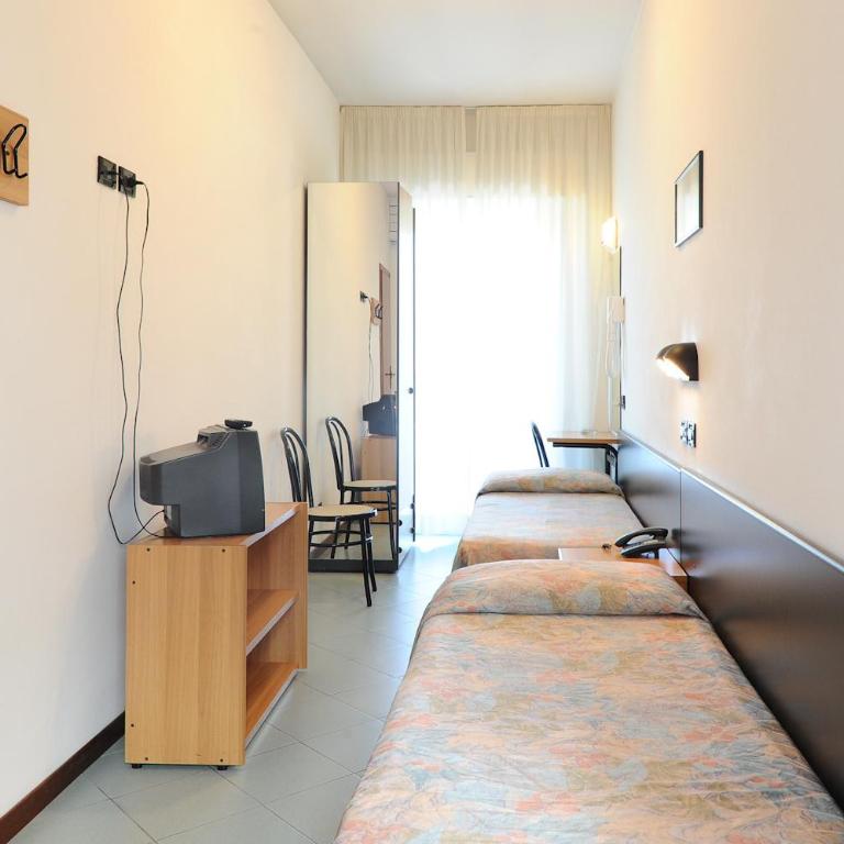 Hotel St Pierre - Camera Economy Doppia con Letti Singoli - 6