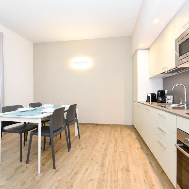 A tre passi dal lago 3 - Appartamento con 2 Camere da Letto - 10