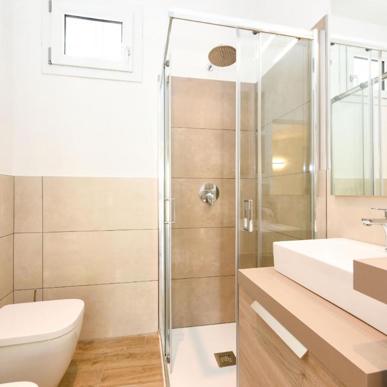 A tre passi dal lago 3 - Appartamento con 2 Camere da Letto - 24