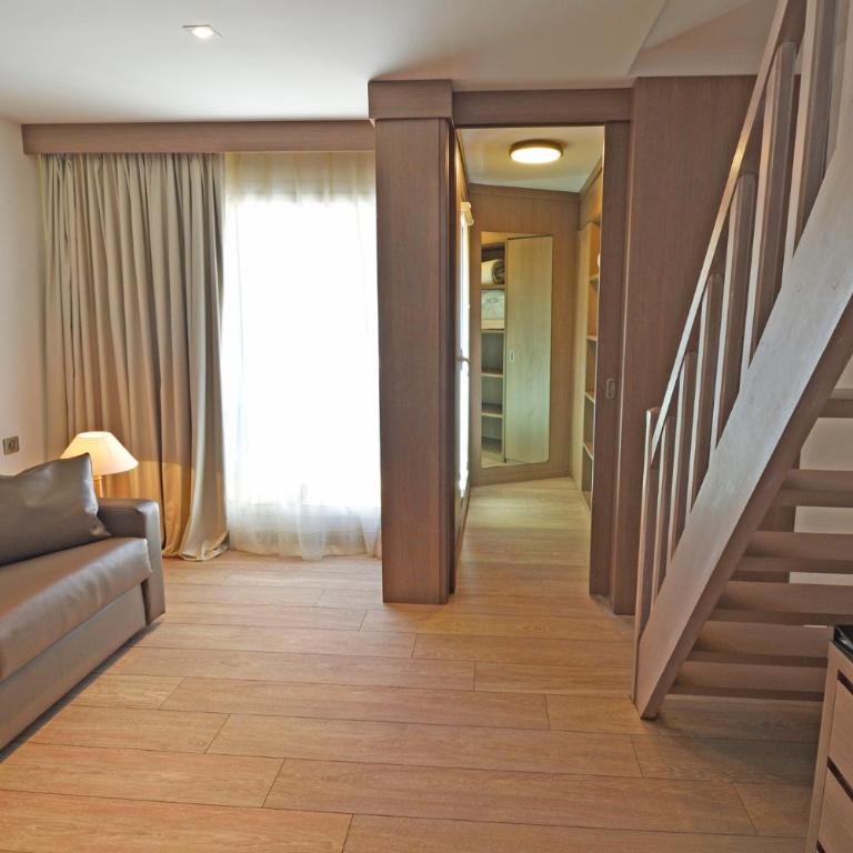Hôtel Le Rocher - Chambre en Duplex - 2