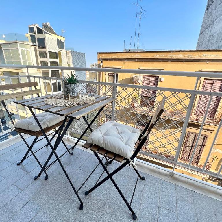 Gioeni Home - Appartamento Deluxe con 2 Camere da Letto e Balcone - 5