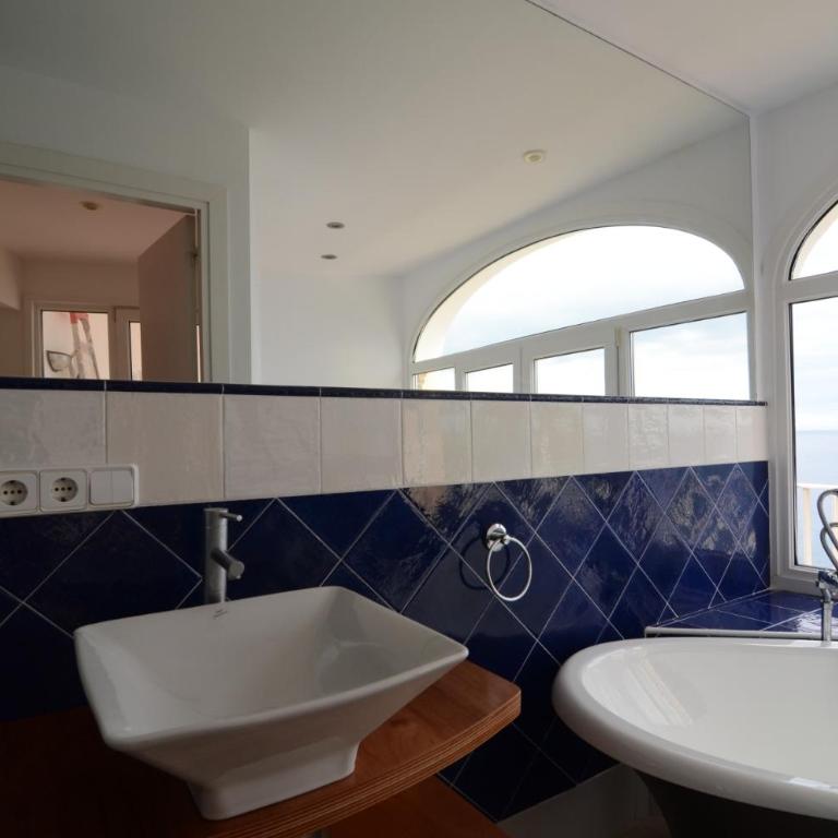 Villa Narcol - Three-Bedroom Villa - 36