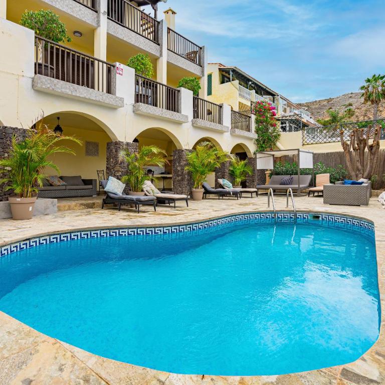 Villa Natandre Tenerife Ocean View Accommodation - Villa - 1