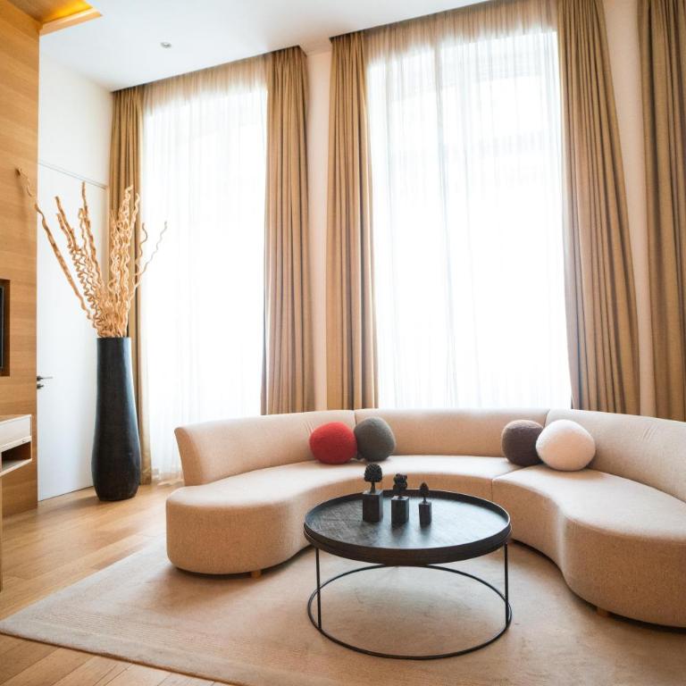Hotel Marignan Champs-Elysées - Suite Prestige - 8