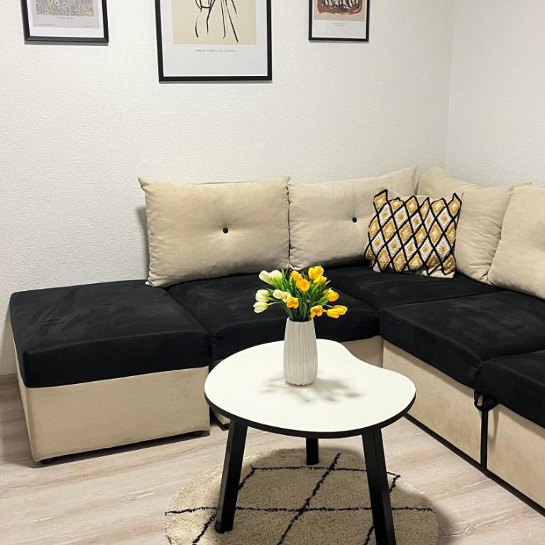 Happyland family home 2 - Two-Bedroom Apartment - 9