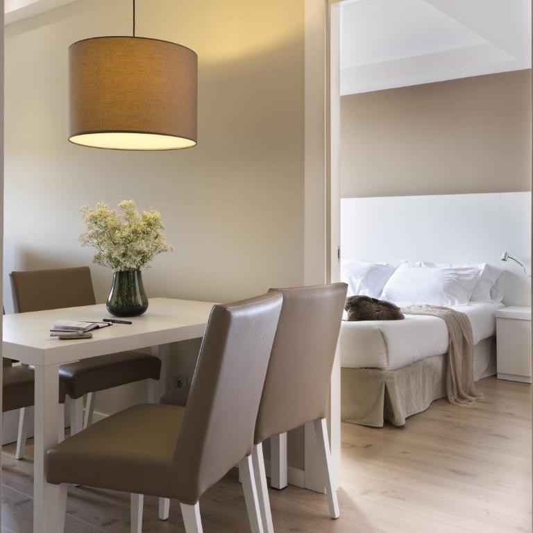 Rambla 102 - Suite with Terrace - 10