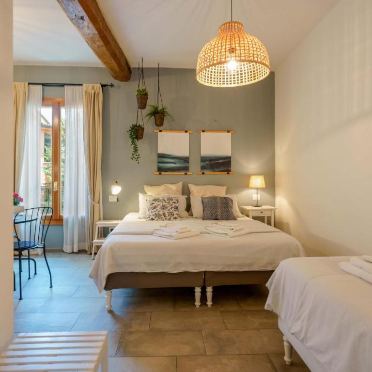 B&B Il Viaggio Bologna - Camera Tripla con Bagno Privato - 2
