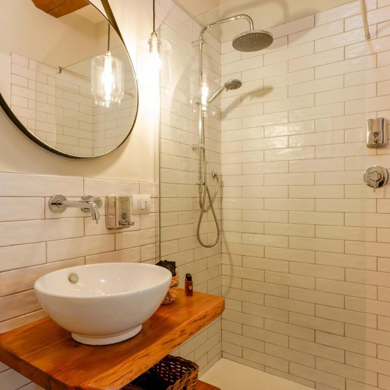 B&B Il Viaggio Bologna - Camera Matrimoniale con Bagno Privato - 2