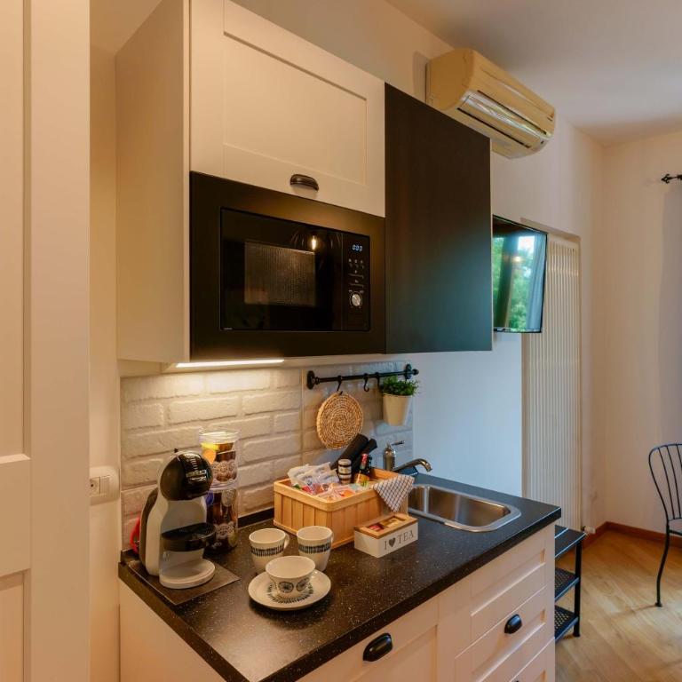 B&B Il Viaggio Bologna - Camera Matrimoniale con Bagno Privato - 8