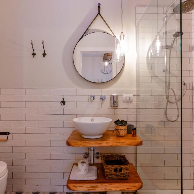 B&B Il Viaggio Bologna - Camera Matrimoniale con Bagno Privato - 6