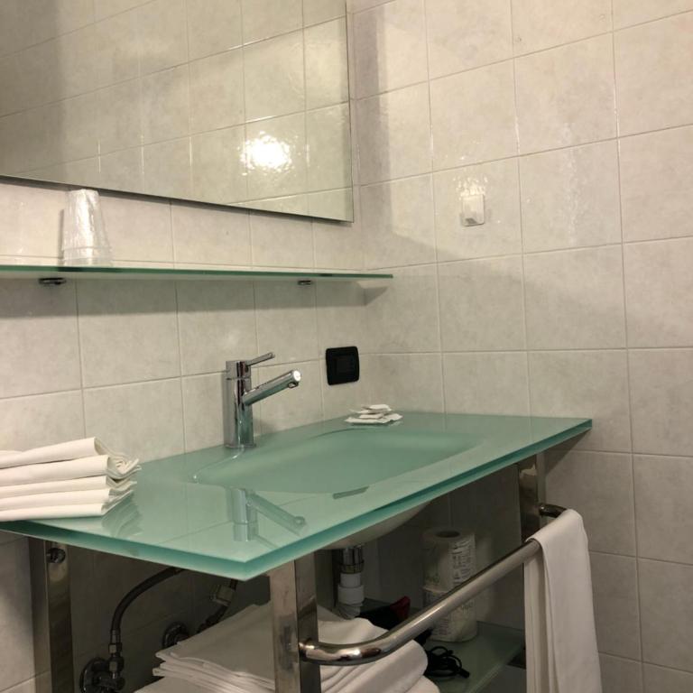 Hotel Kristall - Camera Familiare Standard - 11